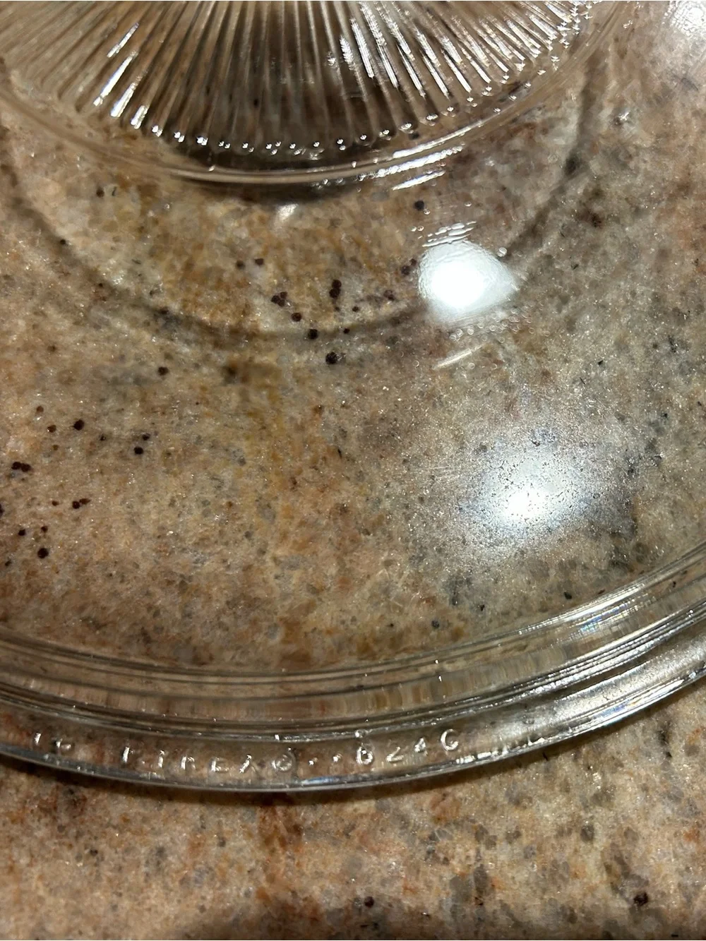 Pyrex #G24C Clear Glass Lid 8.25” inner dia. Fits 2 QT (024) Pyrex casserole.